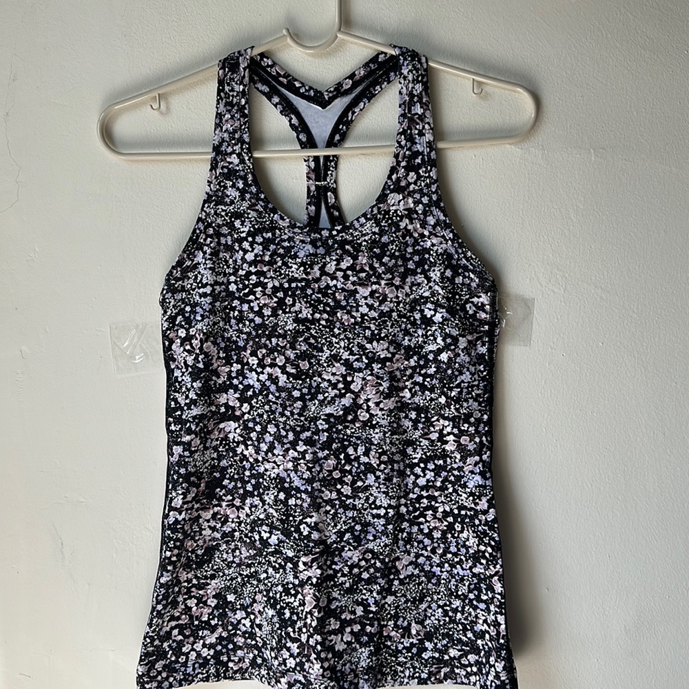 💐🪷🪻🌺LULULEMON tank top size small 🪷🌺💐🪻